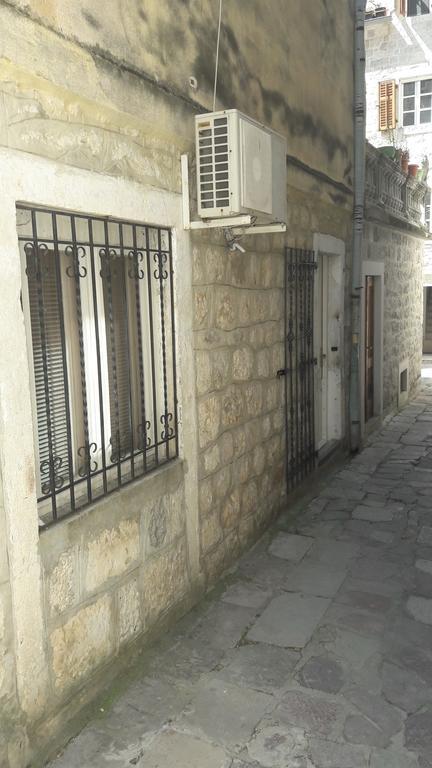 Apartment Vassa Kotor Exterior photo